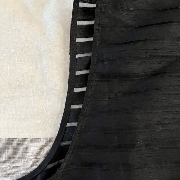 Banana Republic Sheer Stripe Sleeveless Top - Picture 3 of 4